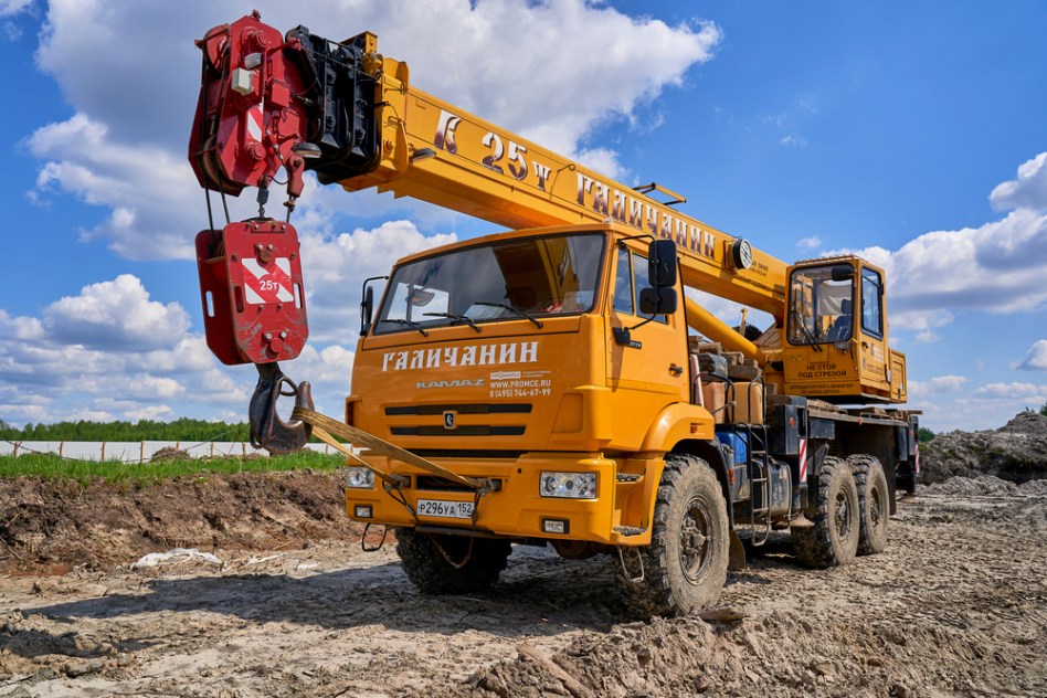 How to Choose the Right Wet Crane for Your Project6